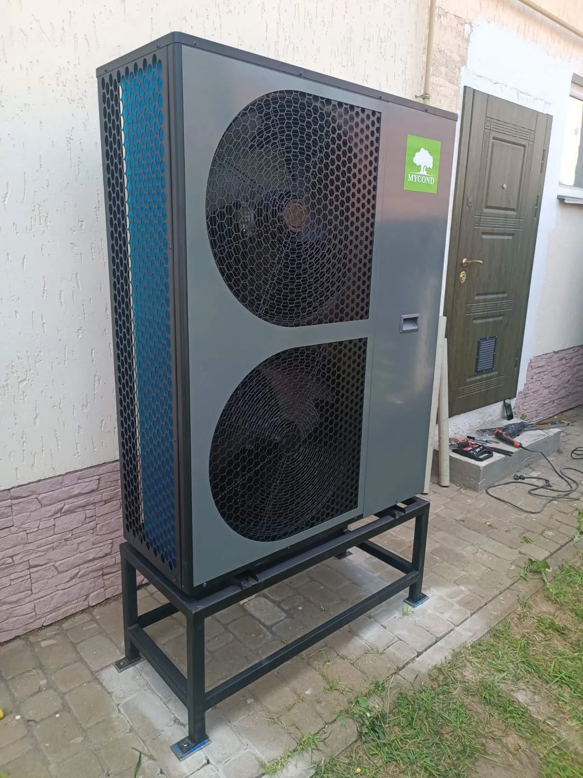 Familjebostad med Mycond värmepump BeeThermic