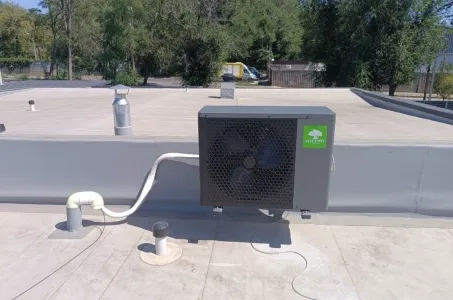 Stuginstallation med Mycond Split värmepumpar BeeHeat-serien