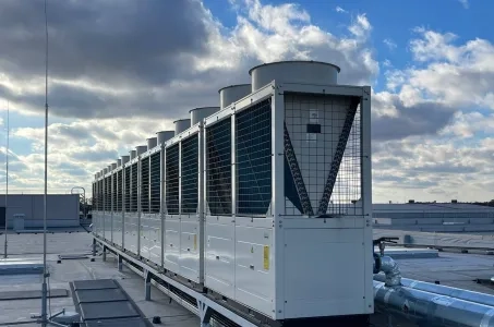 Tillverkningskomplex med Mycond modulär värmepump STANDARD MCU