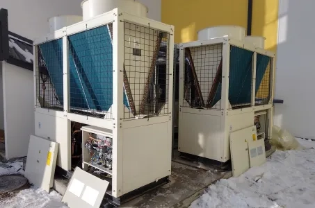Kommersiellt detaljhandelsklimatsystem drivet av Mycond Modular Heat Pump