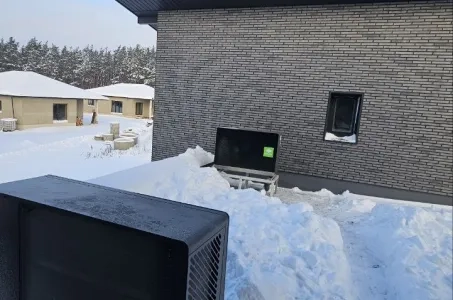 Vinterklar privat bostad med Mycond BeeSmart värmepumpssystem